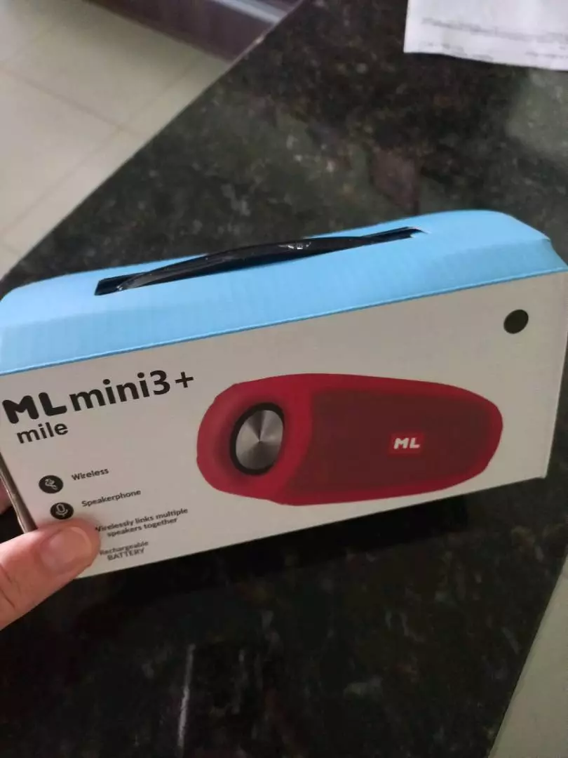 Caixa de Som Bluetooth Portátil 12h Bateria à Prova de Respingos IZELOUD MAX photo review