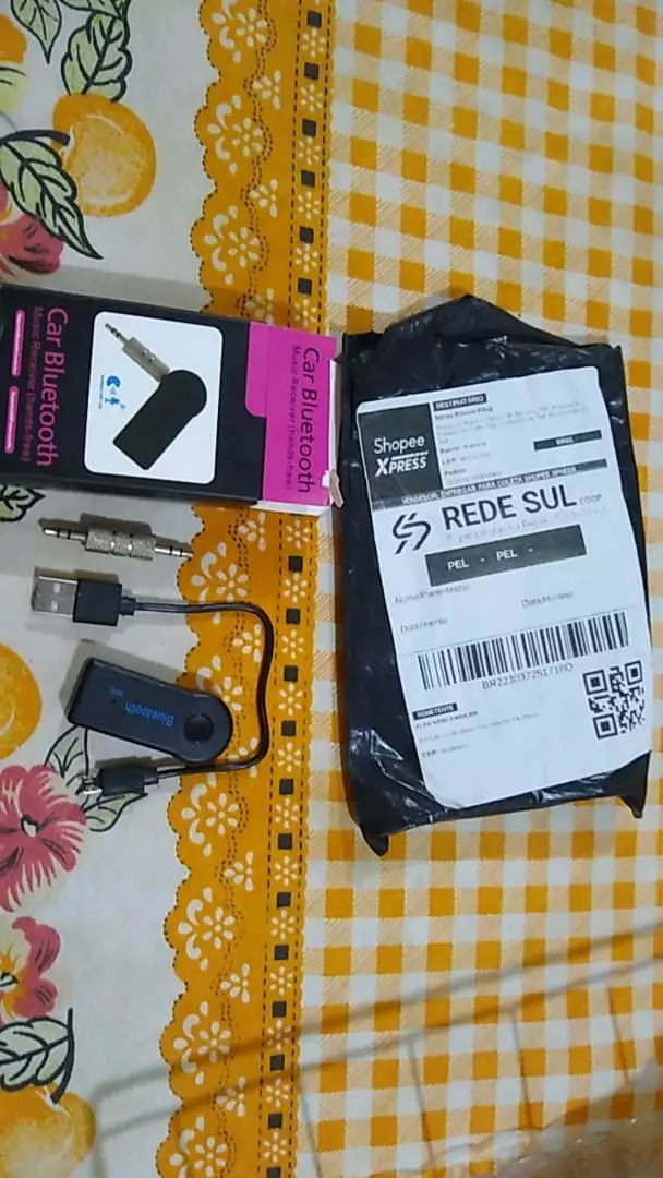 Receptor Bluetooth P2 3.5mm Som Carro Sem Fio Microfone IZEPLAY MAX photo review
