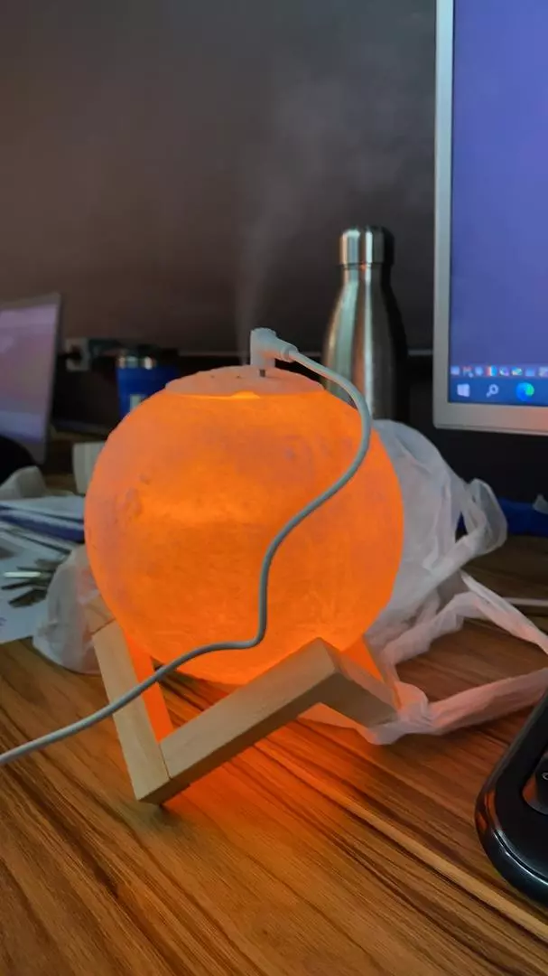Umidificador de Ar 3D Lua Cheia 880ml Luz LED USB Aroma IZERELAX GLOW photo review