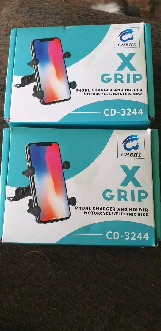 Suporte Universal Para Celular e GPS Moto, Carregador USB, Fixação Retrovisor, Compatível 3.5'' a 6'' IZEGRIP CHARGE photo review