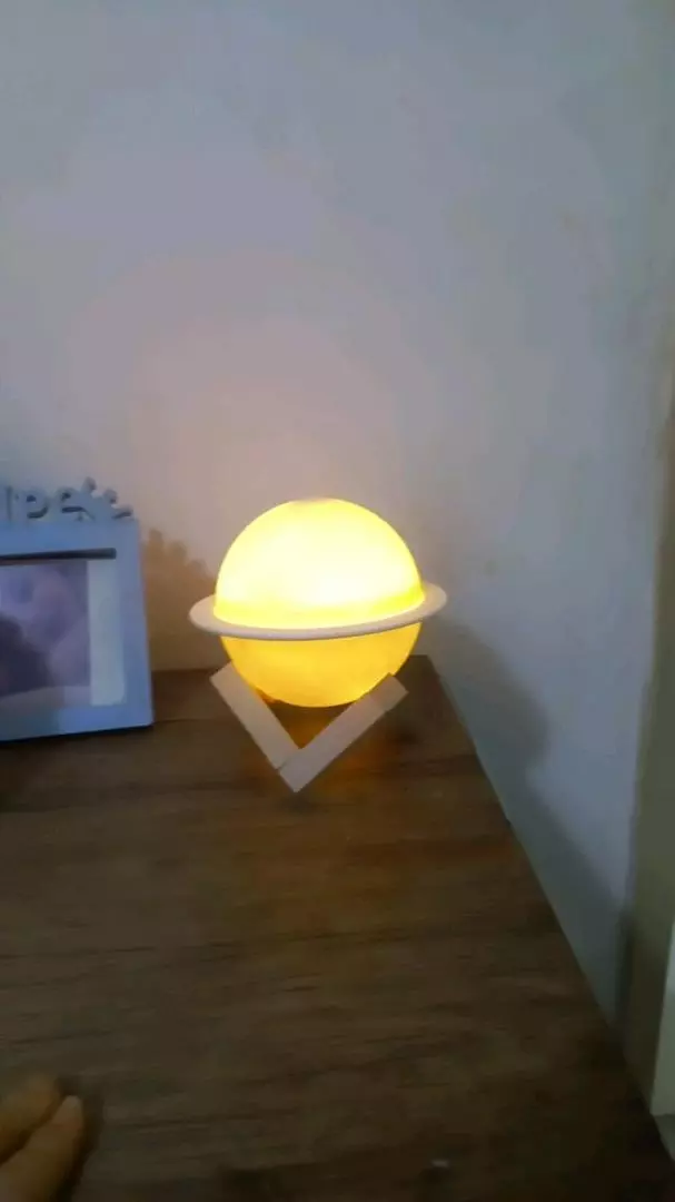 Luminária Umidificador Lua 3D Aromaterapia LED Branco Amarelo IZELOFT AIR photo review