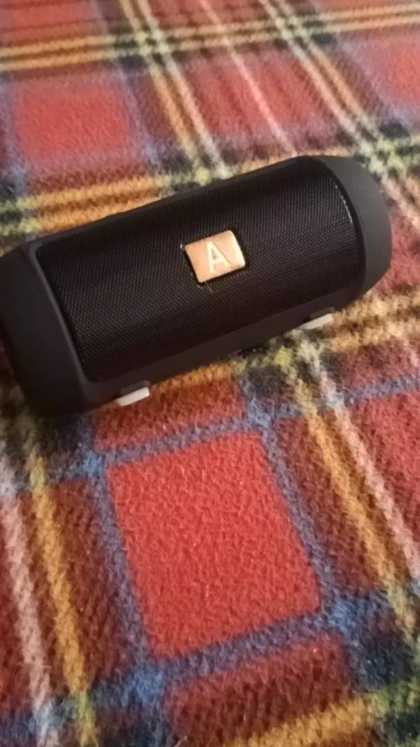 Caixa de Som Bluetooth Portátil Graves Fortes 6h de Bateria IZEBOOST SOUND photo review