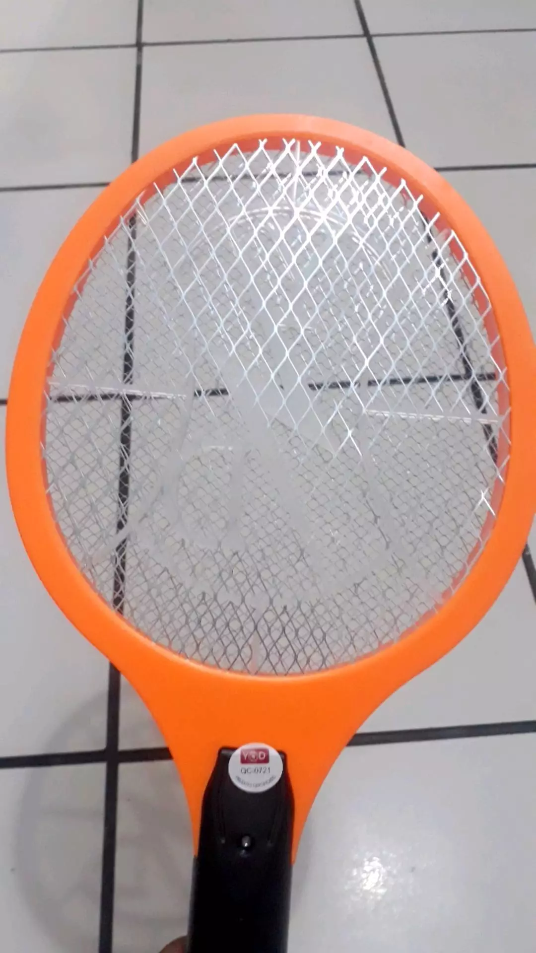 Raquete Elétrica Mata Mosquito Bivolt Recarregável 3 Camadas IZEPOWER PRO photo review
