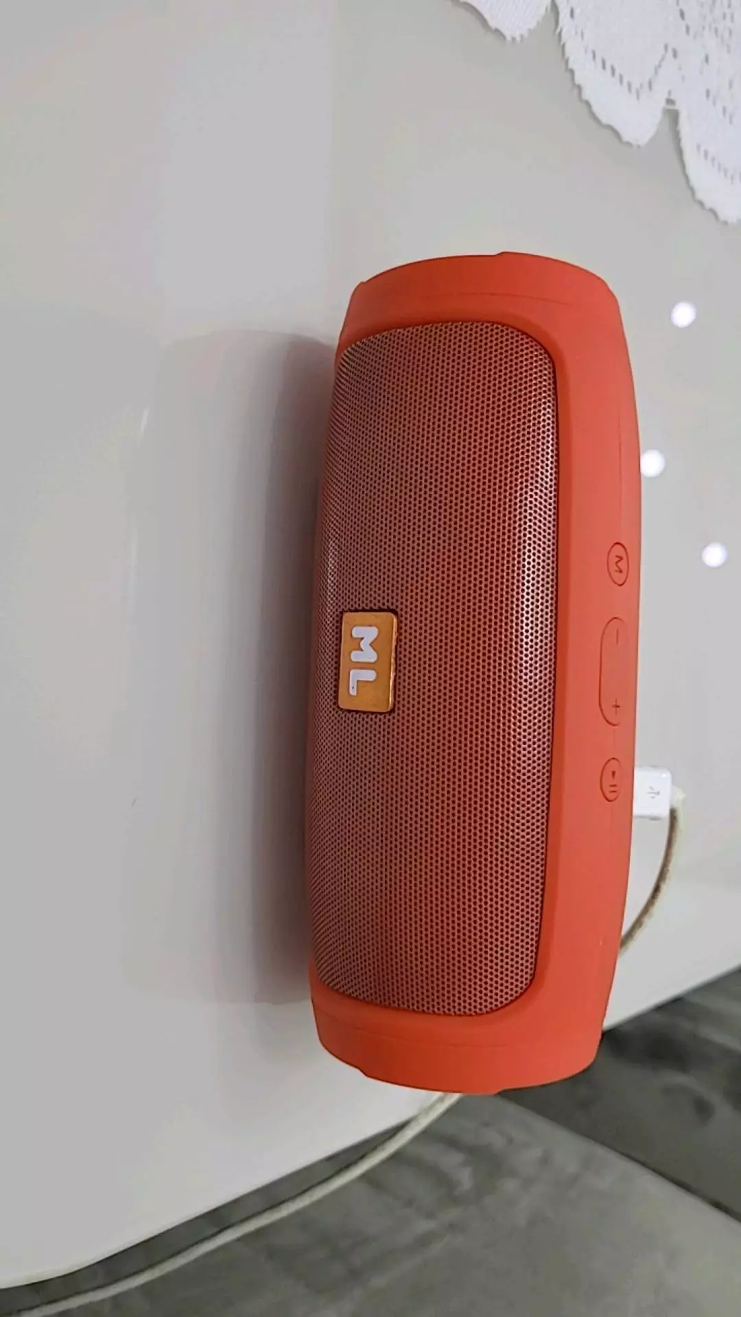Caixa de Som Bluetooth Portátil 12h Bateria à Prova de Respingos IZELOUD MAX photo review