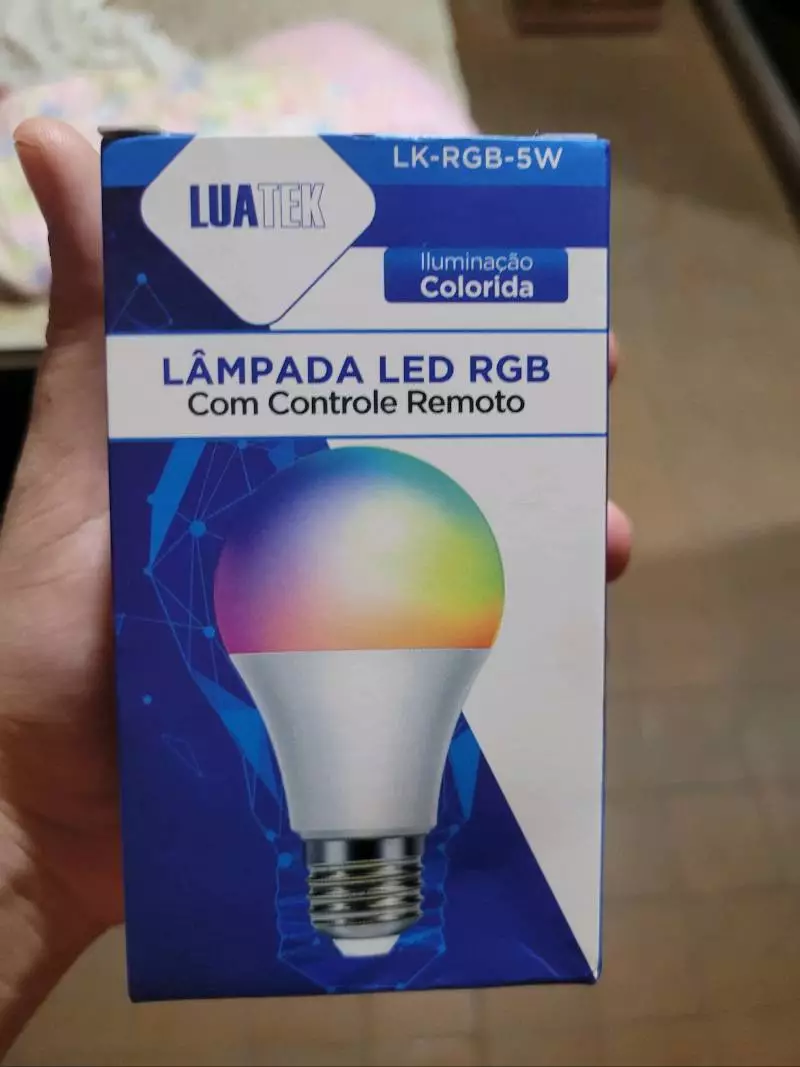 Lâmpada Bulbo LED RGB 5W Controle Remoto Colorida Ambiente IZEFLASH MOOD photo review