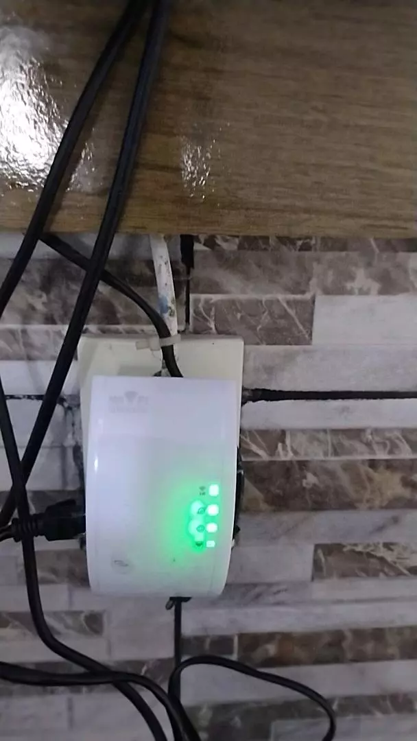 Repetidor WiFi 600Mbps Sinal Forte 2.4GHz Instalação Fácil IZECONNECT PRO photo review