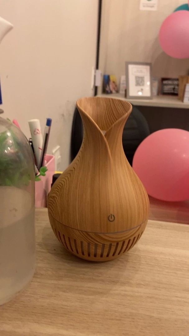 Umidificador Aromatizador Silencioso Madeira LED Recarregável IZEWOOD AIR photo review