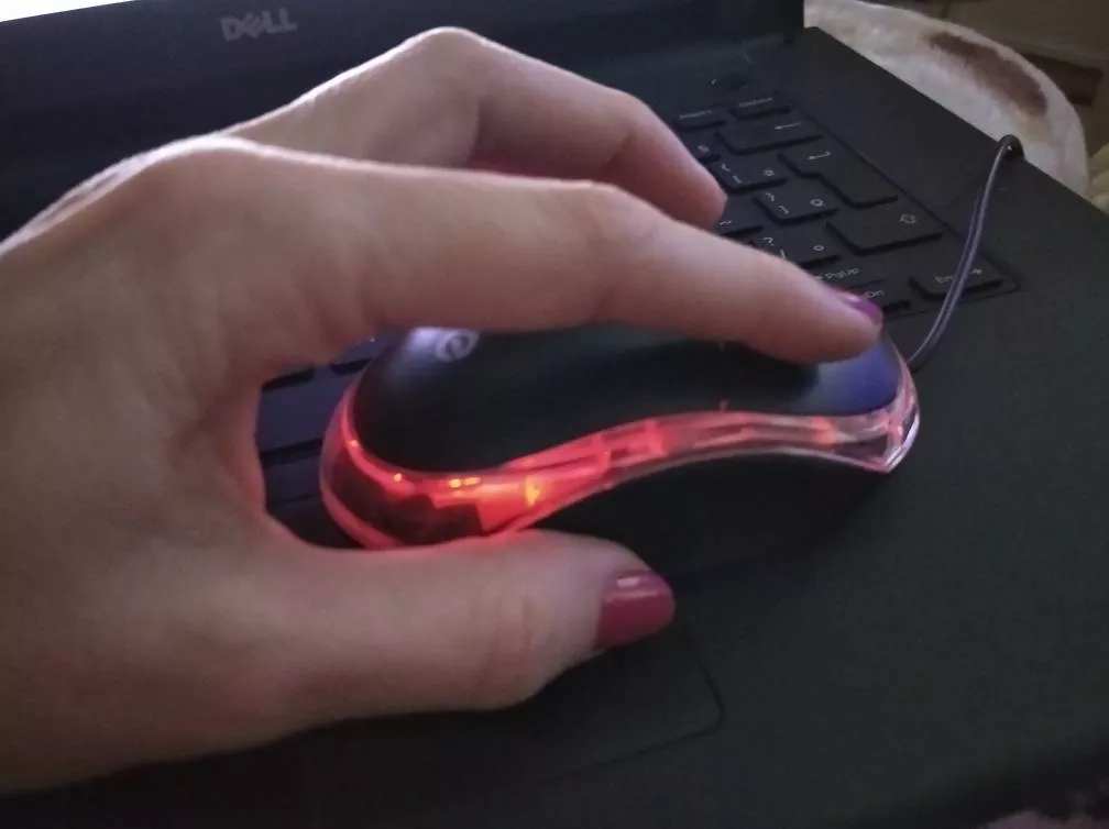 Mouse USB Óptico Preto Compacto com LED, Ergonômico, Alta Precisão IZECLICK PRO photo review