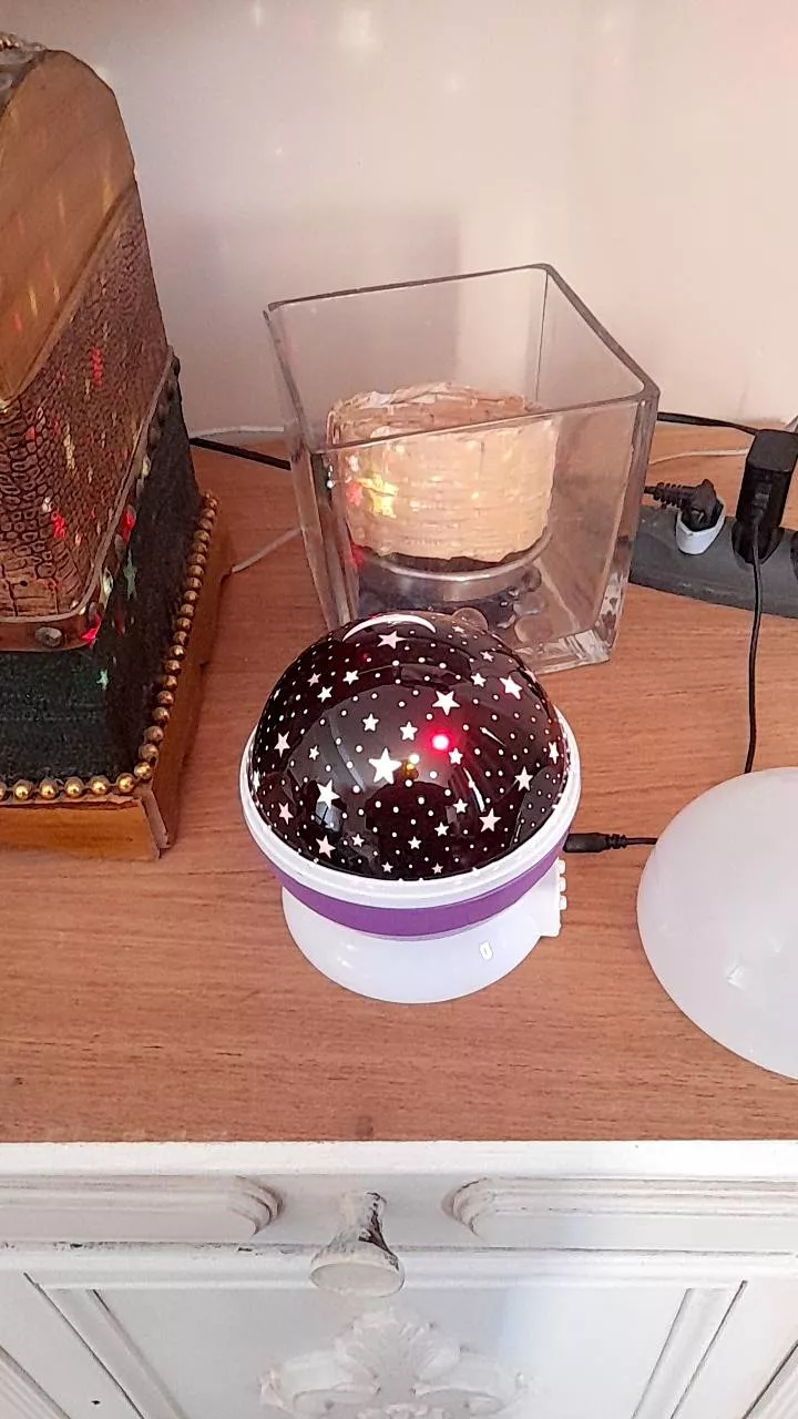 Luminária Projetora Estelar Multicolorida Infantil USB Portátil IZELOOM MAGIC photo review