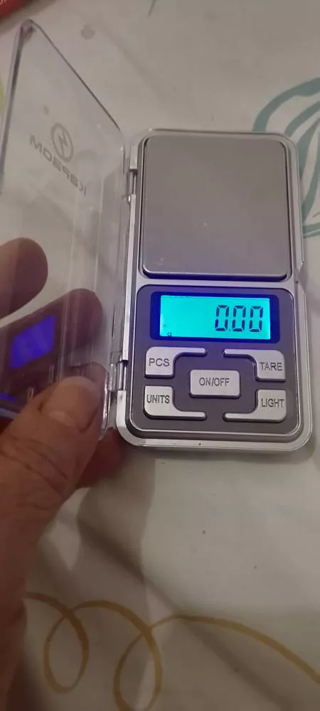 Balança Digital de Bolso Alta Precisão 0,01g-500g LCD Portátil IZEWEIGHT PRO photo review