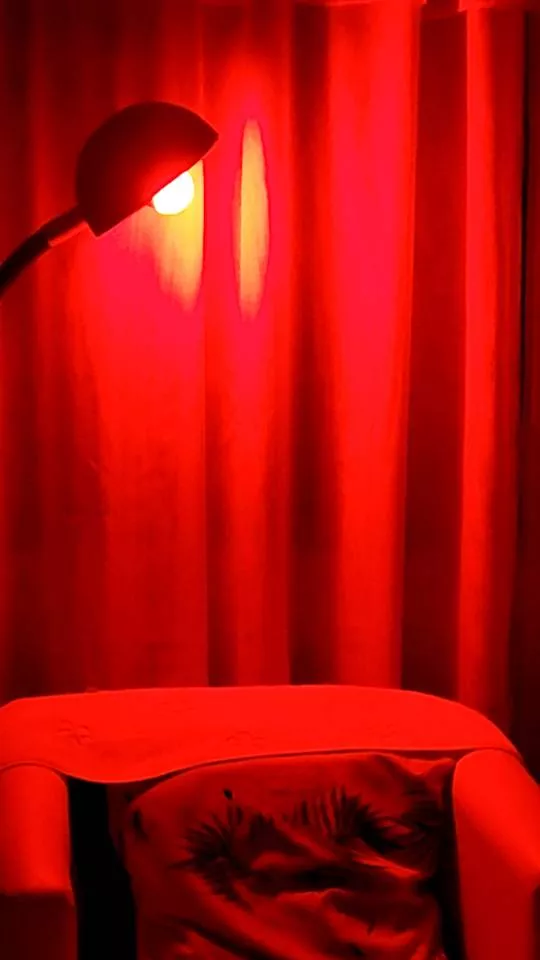 Lâmpada Bulbo LED RGB 5W Controle Remoto Colorida Ambiente IZEFLASH MOOD photo review