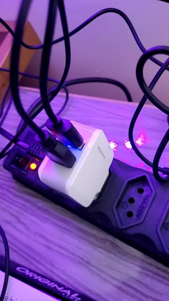 Carregador Turbo Rápido Hmaston 2 USB 3.1A Bivolt IZEFAST PRO photo review