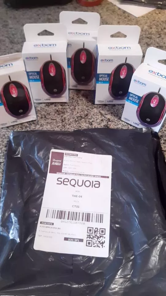 Mouse USB Óptico Preto Compacto com LED, Ergonômico, Alta Precisão IZECLICK PRO photo review