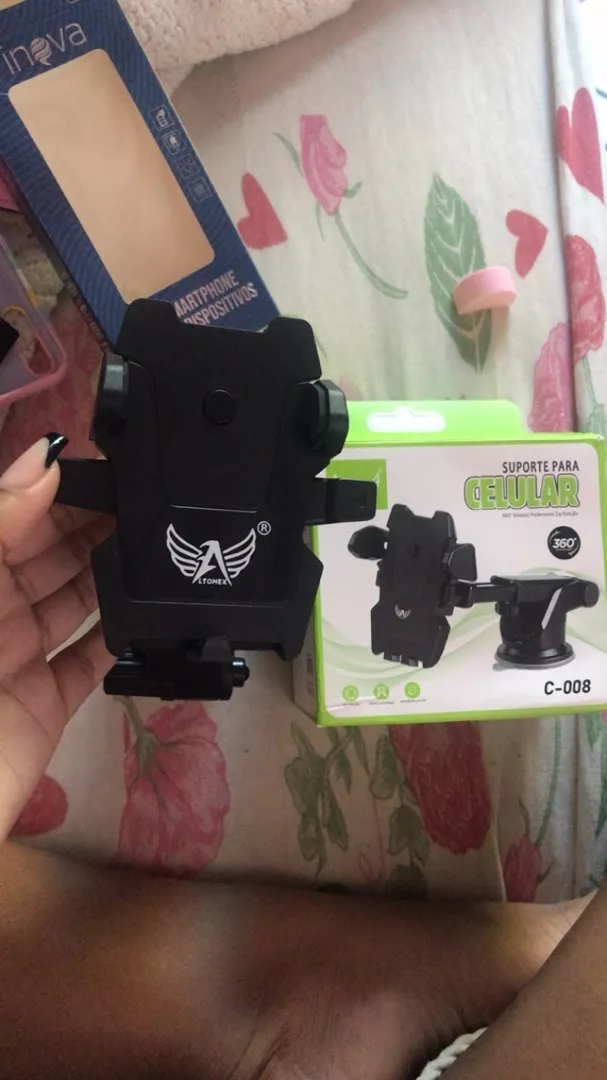 Suporte Veicular Universal para Celular e GPS, Trava Automática, Rotação 360°, Base de Silicone Adesiva – IZESHIELD FLEX photo review