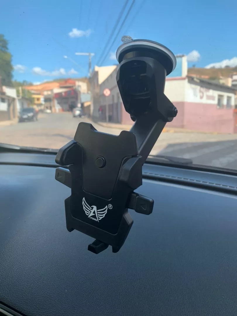 Suporte Veicular Universal para Celular e GPS, Trava Automática, Rotação 360°, Base de Silicone Adesiva – IZESHIELD FLEX photo review