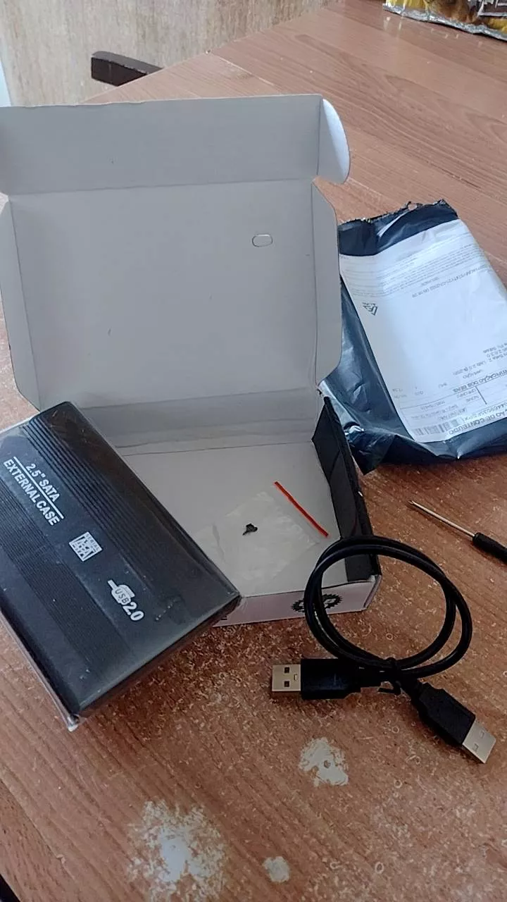 Case Externo HD 2.5 Sata USB 6Gbps Alumínio Plug and Play IZESTORAGE FLEX photo review