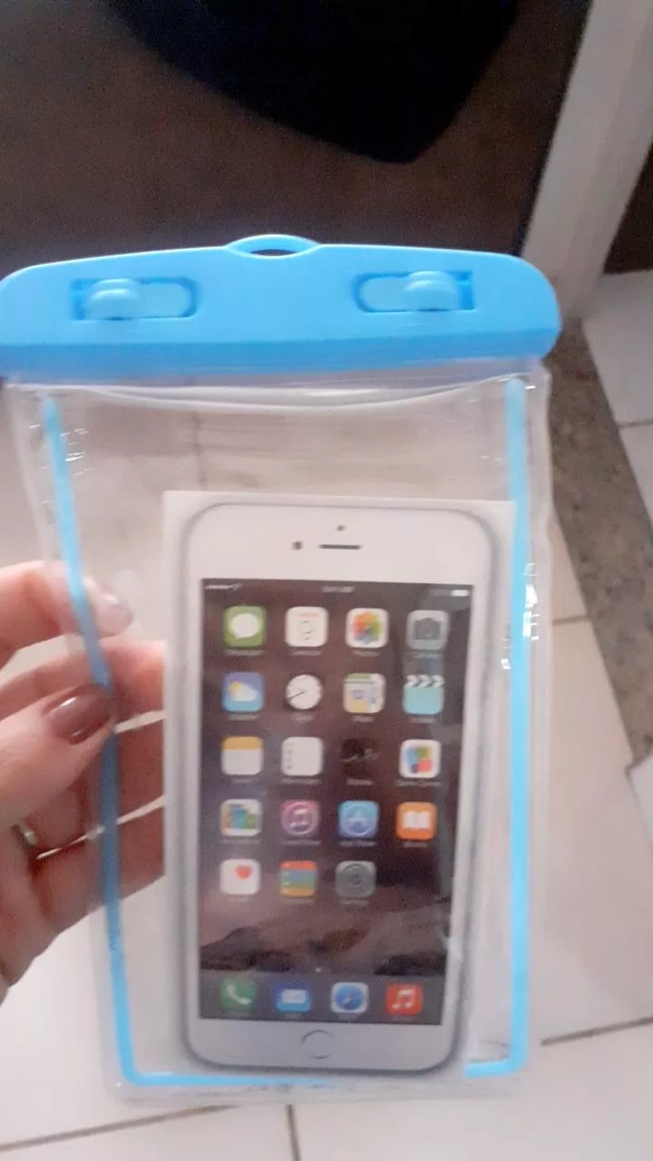 Capa Celular Universal à Prova D'Água com Cordão e PVC Resistente IZEWATER PROTECT photo review