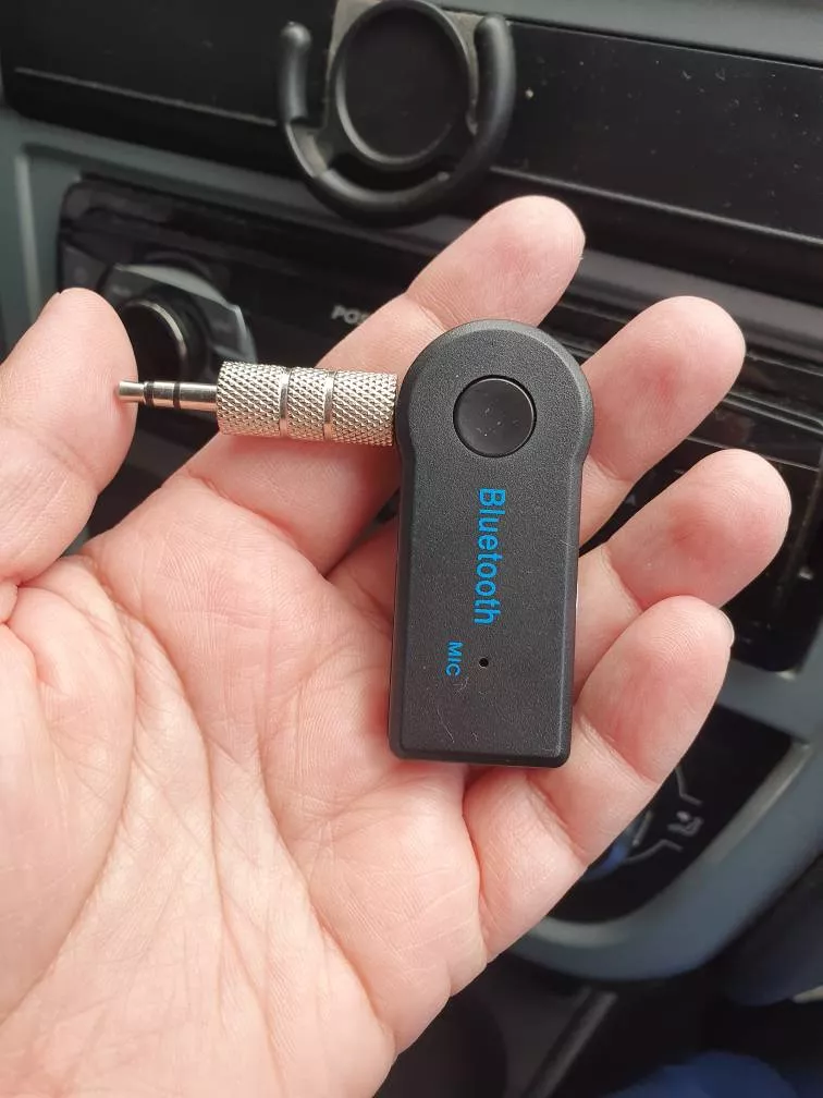 Receptor Bluetooth P2 3.5mm Som Carro Sem Fio Microfone IZEPLAY MAX photo review