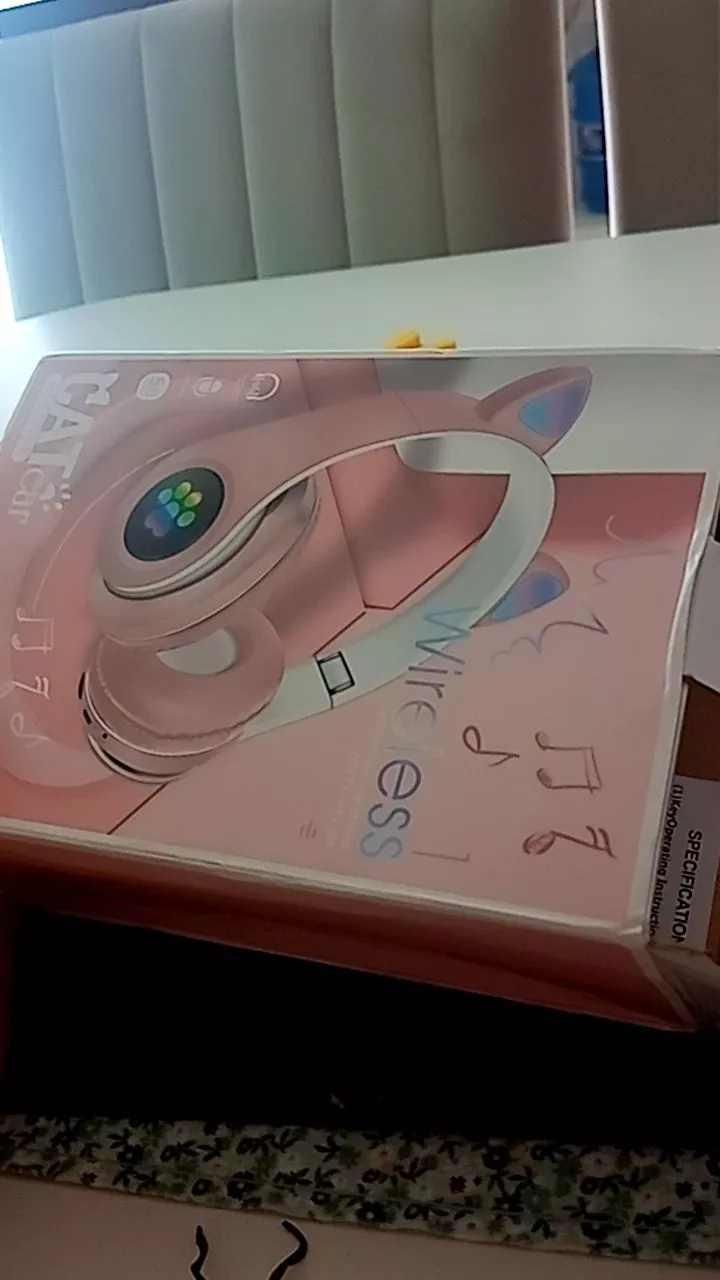 Headphone Bluetooth Orelha de Gato LED RGB Dobrável Microfone IZEPLAY FUN photo review