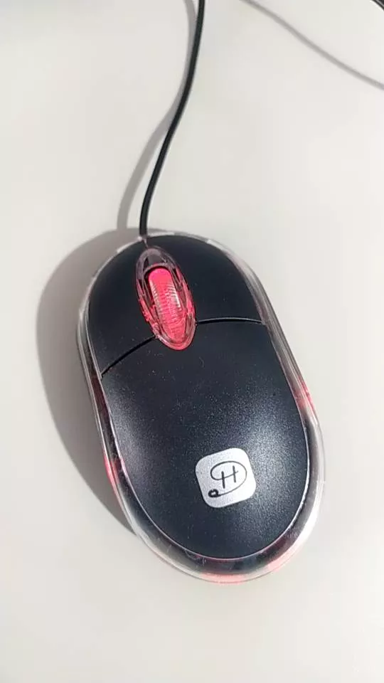 Mouse USB Óptico Preto Compacto com LED, Ergonômico, Alta Precisão IZECLICK PRO photo review
