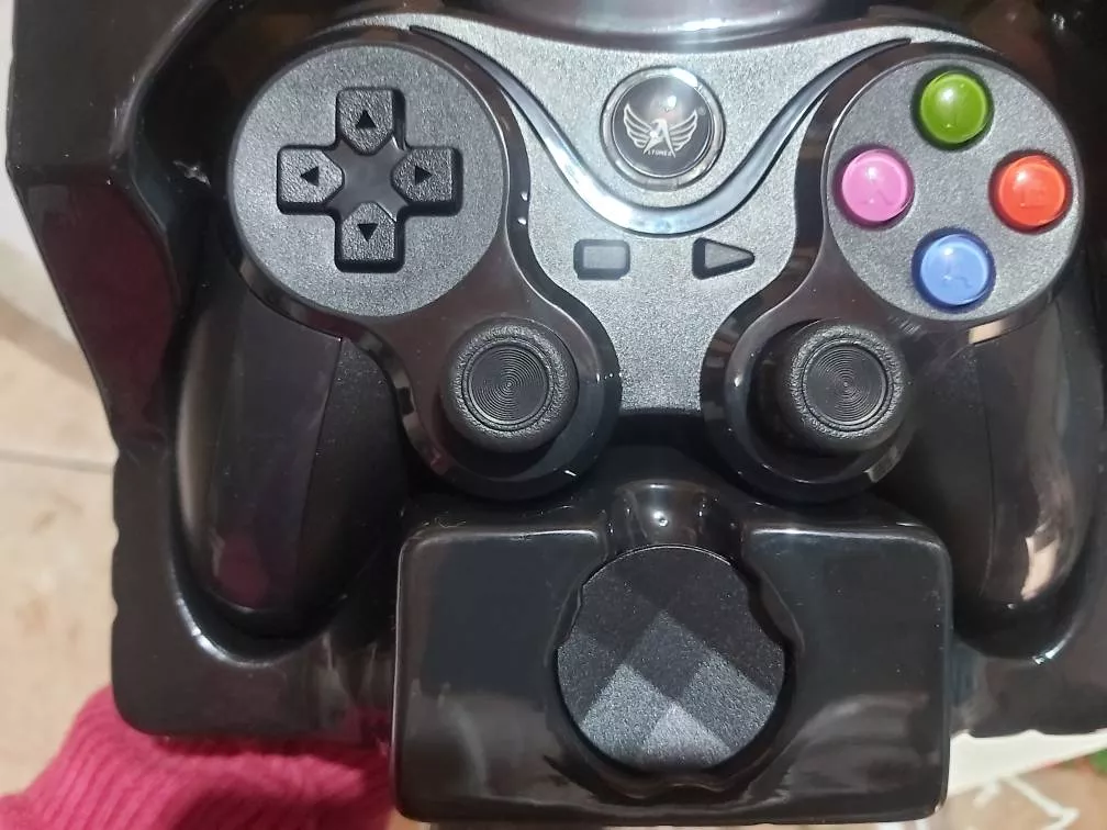Controle Joystick Bluetooth Universal, Compatível Android e PC, Design Ergonômico, Suporte Celular IZEPLAY PRO photo review