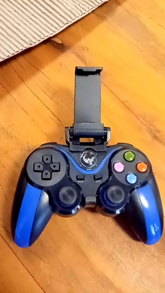 Controle Joystick Bluetooth Universal, Compatível Android e PC, Design Ergonômico, Suporte Celular IZEPLAY PRO photo review