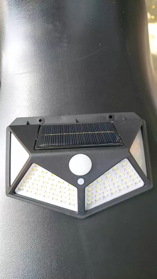 Refletor Solar para Jardim 100 LEDs Sensor Movimento IP65 Energia Solar IZESECURE BRIGHT photo review