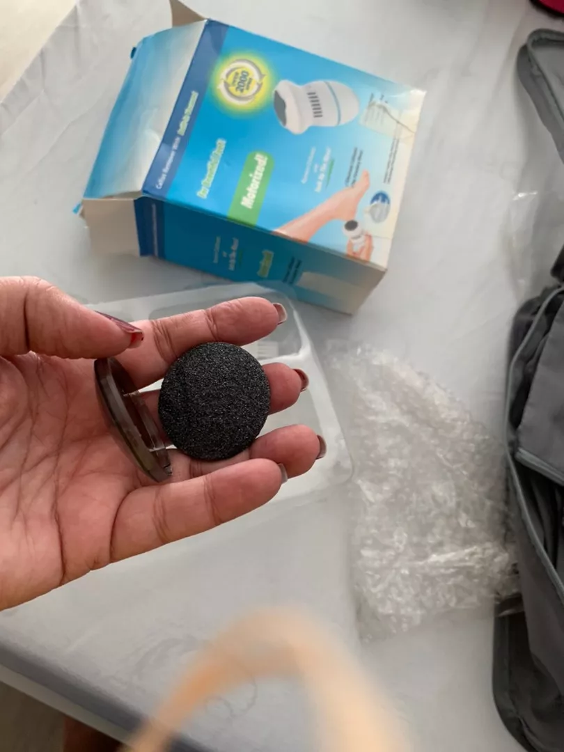 Removedor de Calos Elétrico Recarregável com LED, Aspirador à Vácuo e Dupla Cabeça IZEFOOT LUX photo review