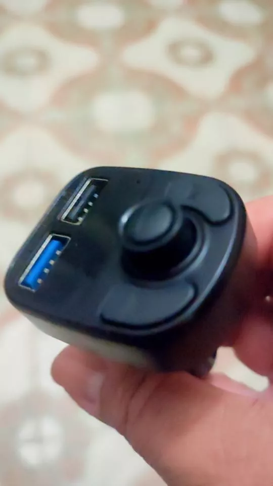 Adaptador Bluetooth FM para Carro Viva Voz, Carregador Veicular Sem Fio, Compatível Android e IOS IZEWIRE CONNECT photo review