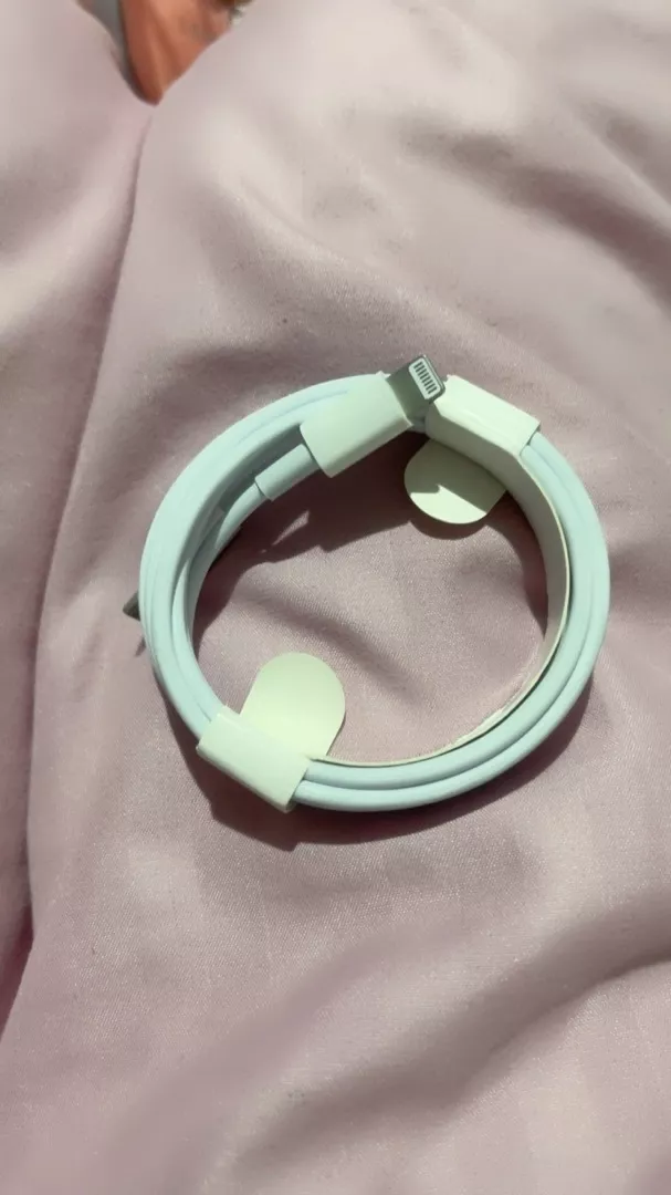 Cabo Apple USB-C para Lightning 20W Recarga Rápida Sincronização 2 Metros IZEFAST CHARGE photo review