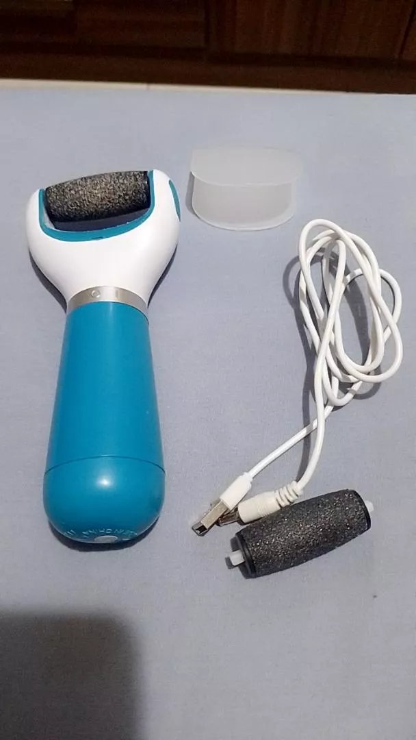 Esfoliador Elétrico de Pés Recarregável USB, Lixa Rotativa, Remoção de Calos com Refil Grátis IZERELAX SOFT photo review
