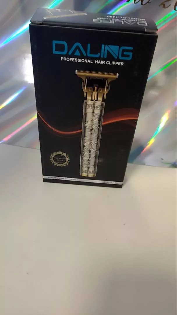 Máquina de Cortar Cabelo e Barba Elétrica Profissional Sem Fio Ajustável IZEBLADE PRO photo review