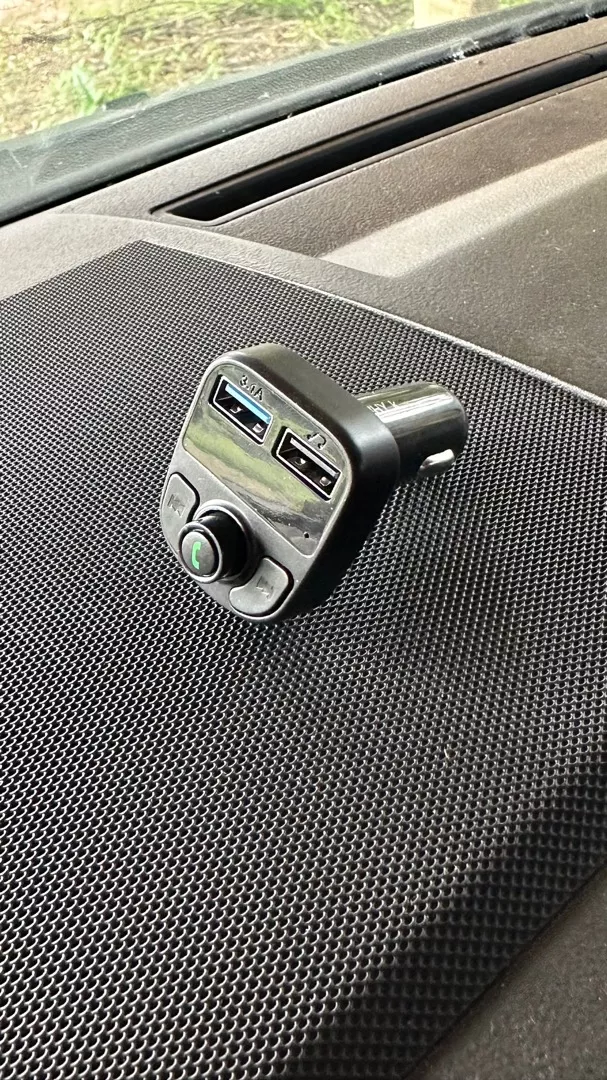 Adaptador Bluetooth FM para Carro Viva Voz, Carregador Veicular Sem Fio, Compatível Android e IOS IZEWIRE CONNECT photo review