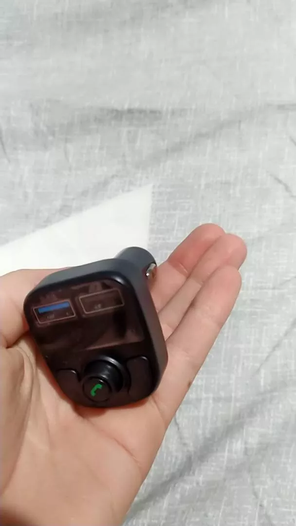 Adaptador Bluetooth FM para Carro Viva Voz, Carregador Veicular Sem Fio, Compatível Android e IOS IZEWIRE CONNECT photo review