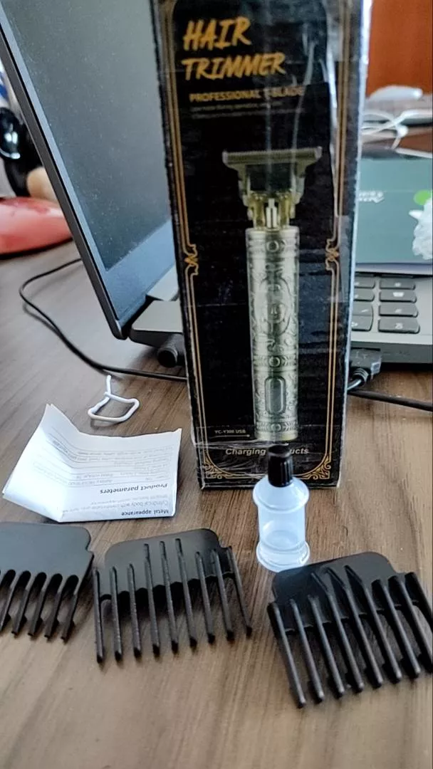 Máquina de Cortar Cabelo e Barba Elétrica Profissional Sem Fio Ajustável IZEBLADE PRO photo review