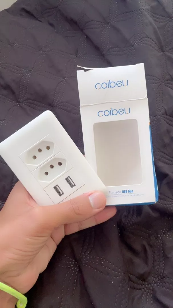 Tomada de Parede Bivolt com 2 USB, Proteção Contra Curto e Compatível Universal IZEPOWER SAFE photo review