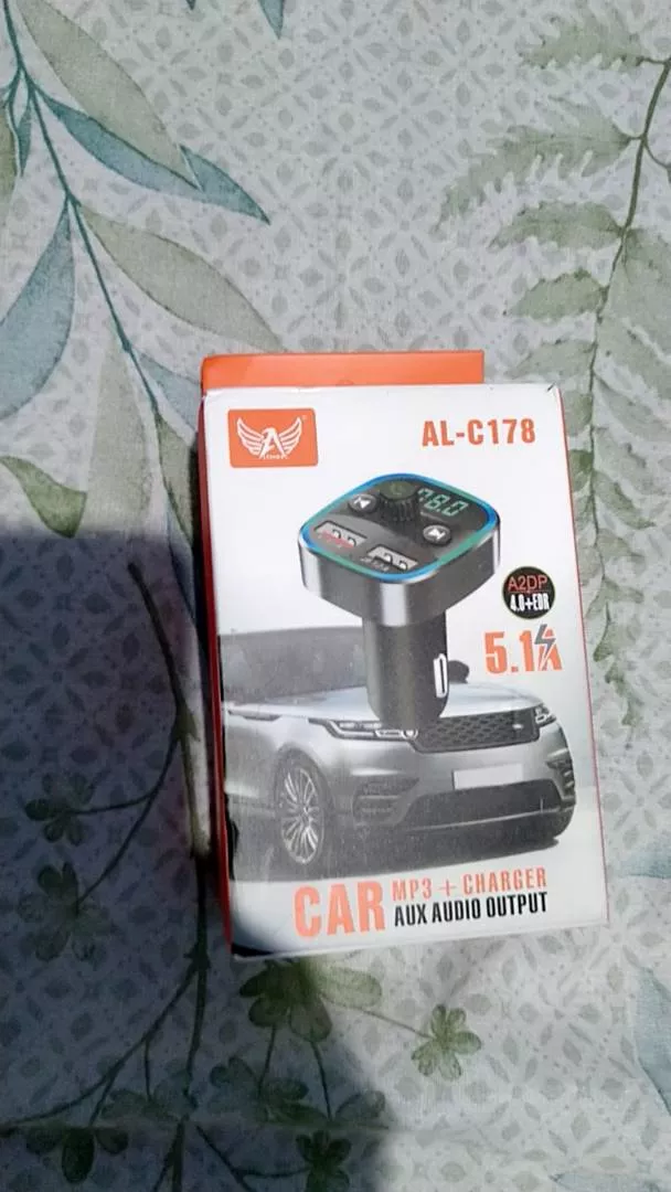 Adaptador Bluetooth FM para Carro Viva Voz, Carregador Veicular Sem Fio, Compatível Android e IOS IZEWIRE CONNECT photo review