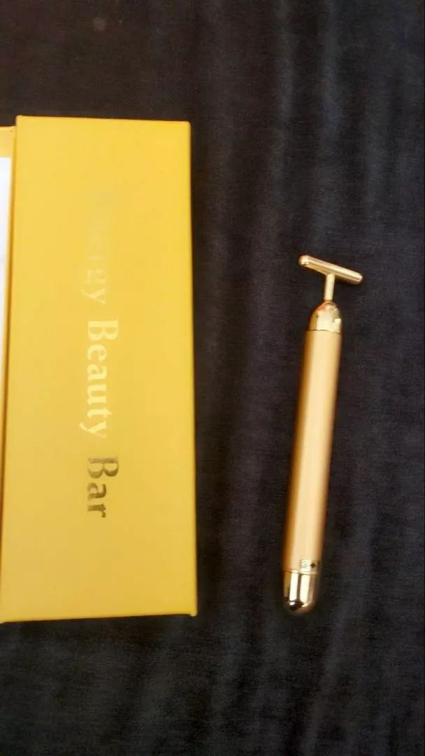Massageador Facial Vibratório 24k Anti Rugas, Reduz Papada, Estimula Colágeno IZEGOLD LIFT photo review
