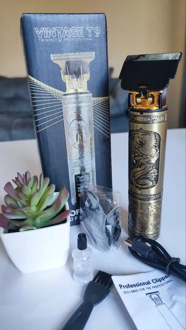 Máquina de Cortar Cabelo e Barba Elétrica Profissional Sem Fio Ajustável IZEBLADE PRO photo review