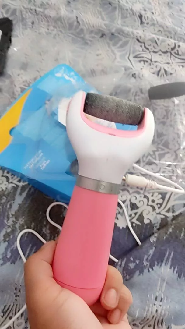 Esfoliador Elétrico de Pés Recarregável USB, Lixa Rotativa, Remoção de Calos com Refil Grátis IZERELAX SOFT photo review