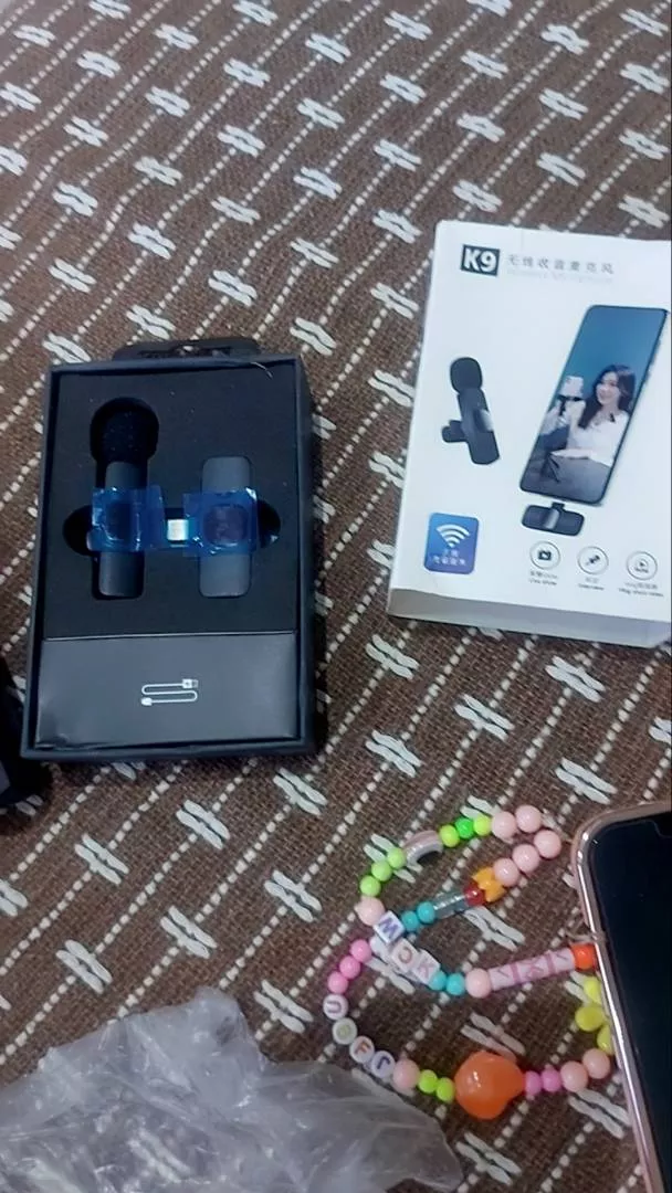 Microfone de Lapela Sem Fio Compatível iPhone e Android, Áudio Profissional, Longo Alcance IZEVOX PRO photo review