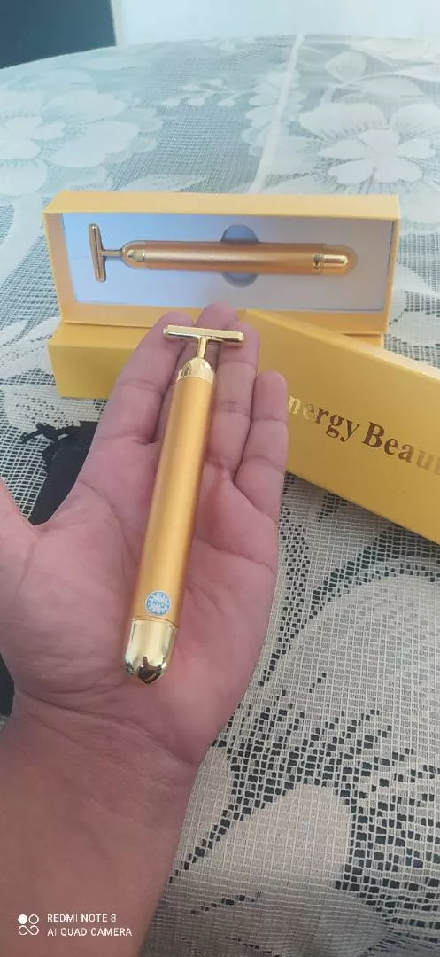 Massageador Facial Vibratório 24k Anti Rugas, Reduz Papada, Estimula Colágeno IZEGOLD LIFT photo review