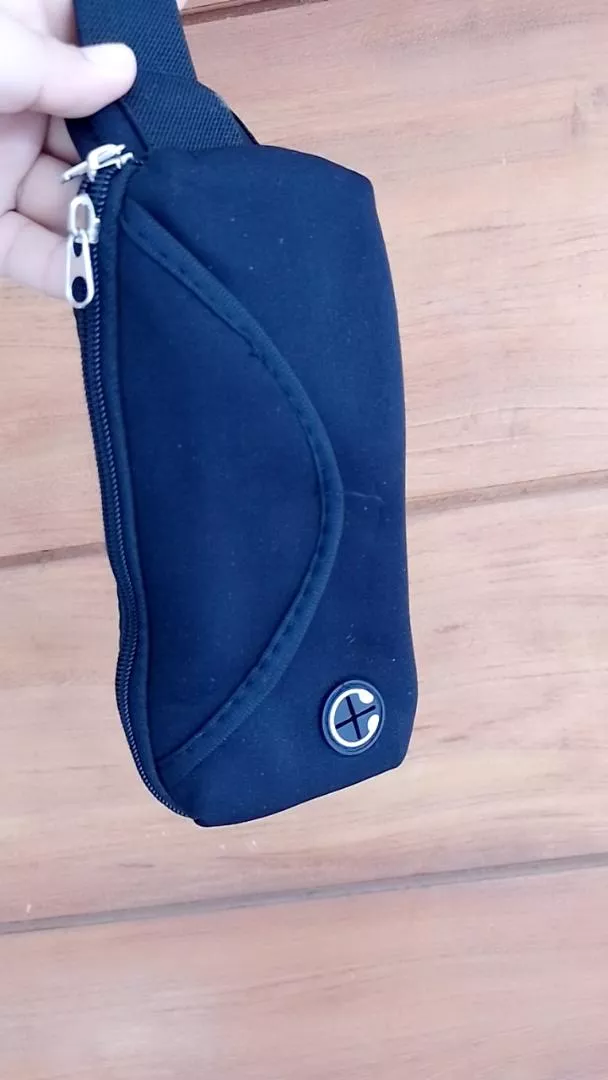Pochete Esportiva Impermeável Corrida Multi Bolsos IZEACTIVE RUNNER photo review