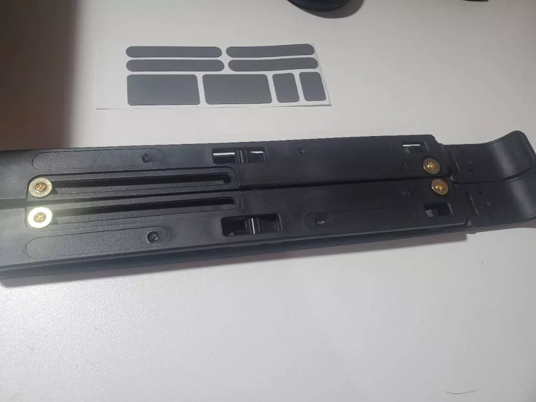 Suporte Dobrável para Laptop e Tablet, Altura Ajustável, Dissipação de Calor IZESTAND PRO photo review