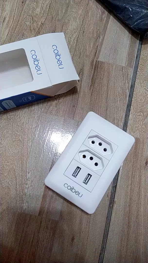 Tomada de Parede Bivolt com 2 USB, Proteção Contra Curto e Compatível Universal IZEPOWER SAFE photo review