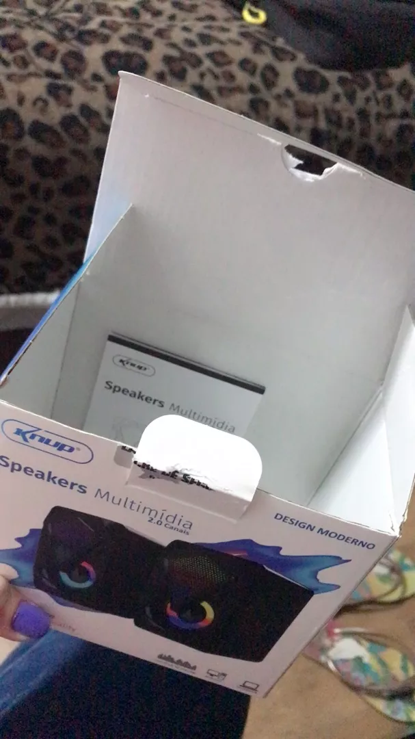 Caixa de Som RGB LED Som Estéreo Compacta USB Multimídia IZEFLASH SOUND photo review