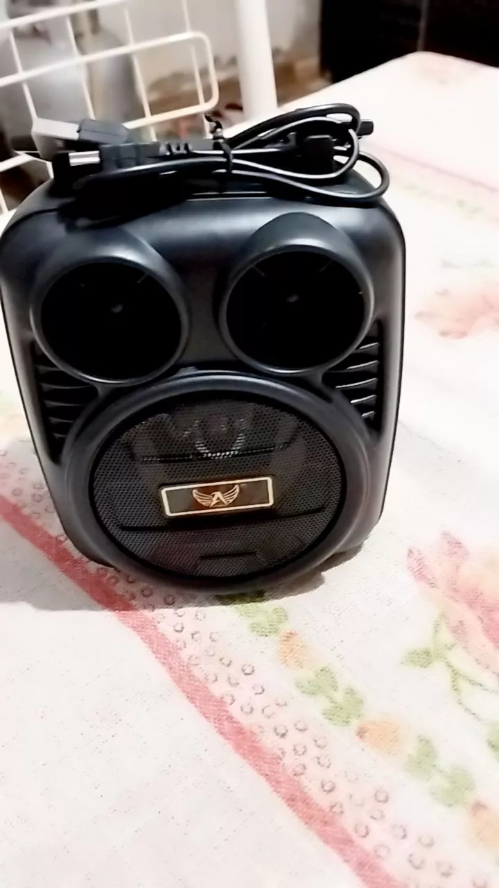Caixa de Som Bluetooth Portátil Kimiso 5W Bateria Longa FM IZEPLAY SOUND photo review