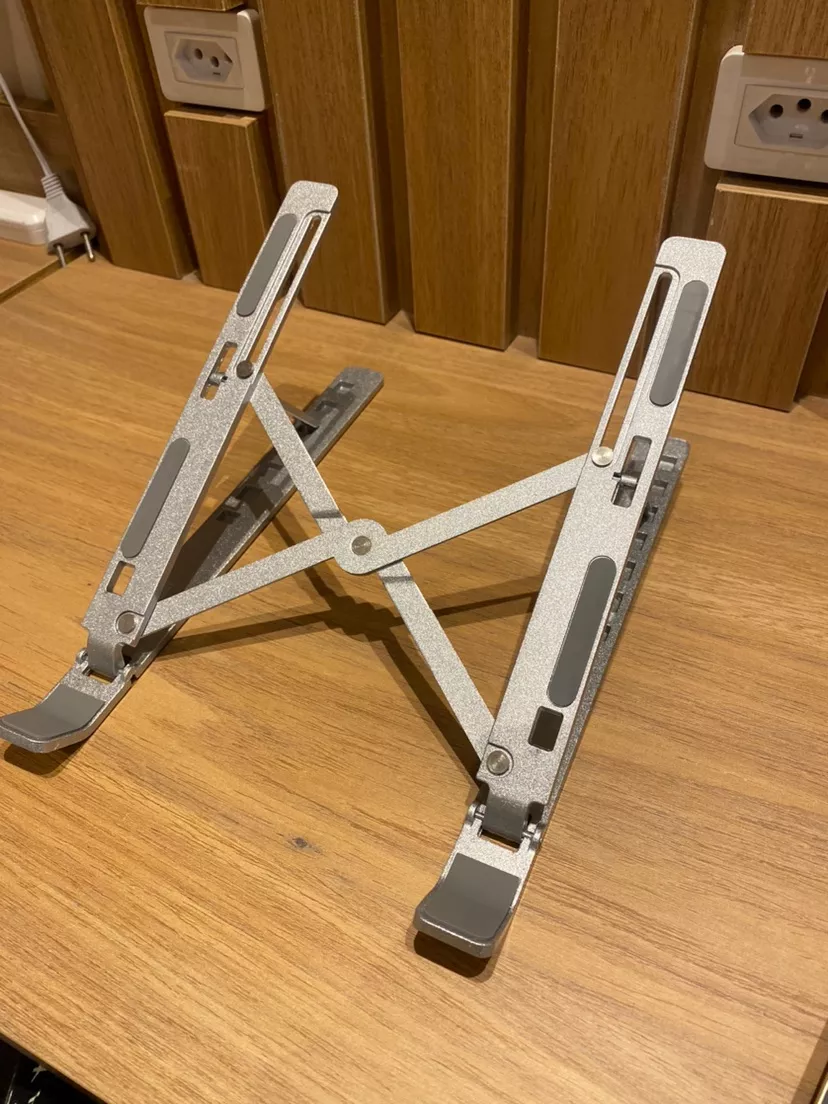 Suporte Dobrável para Laptop e Tablet, Altura Ajustável, Dissipação de Calor IZESTAND PRO photo review