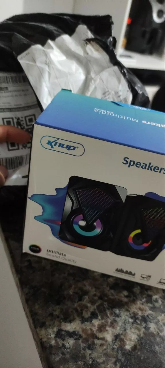 Caixa de Som RGB LED Som Estéreo Compacta USB Multimídia IZEFLASH SOUND photo review