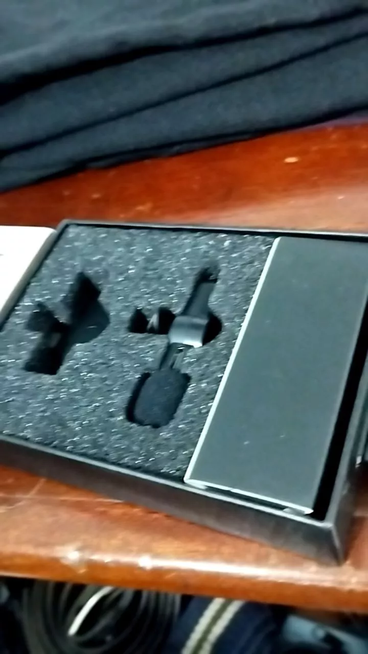 Microfone de Lapela Sem Fio Compatível iPhone e Android, Áudio Profissional, Longo Alcance IZEVOX PRO photo review